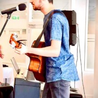singing and guitar classes
